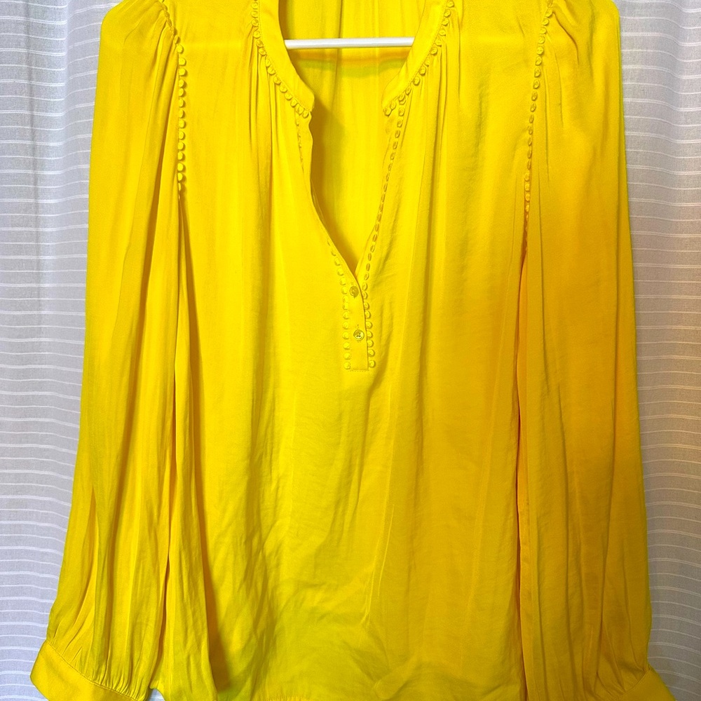 💛Banana Republic Women’s Split Neck Blouse💛
